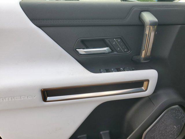 new 2025 GMC HUMMER EV Pickup car