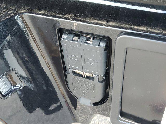 new 2025 GMC HUMMER EV Pickup car