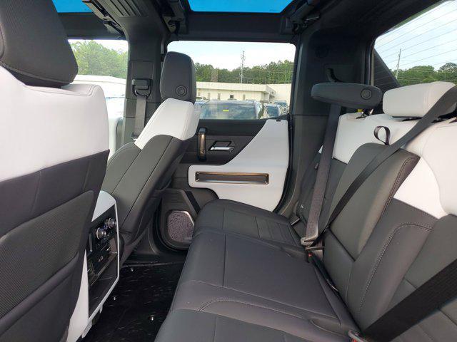 new 2025 GMC HUMMER EV Pickup car