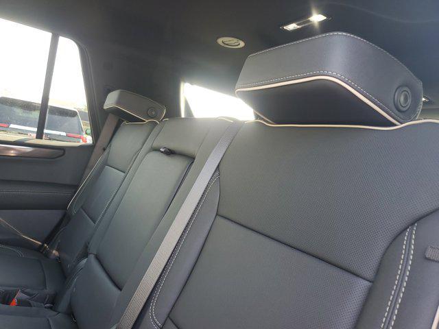 new 2025 GMC Yukon car