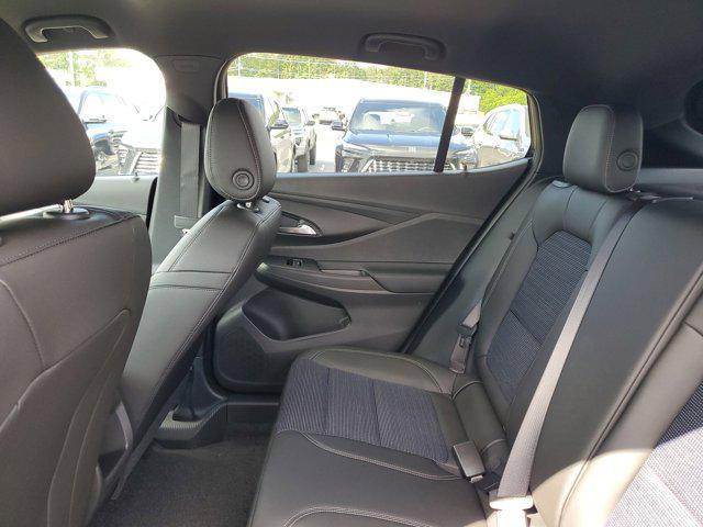 new 2025 Buick Envista car