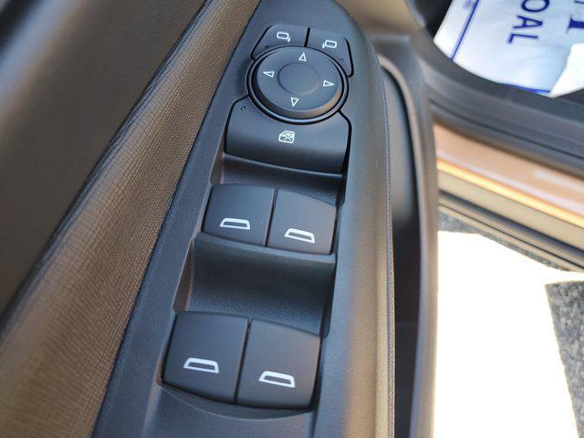 new 2025 Buick Envista car