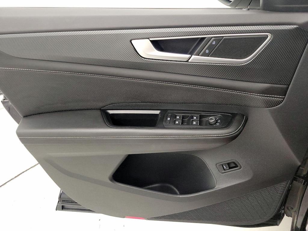 used 2024 Volkswagen Atlas Cross Sport car, priced at $39,998