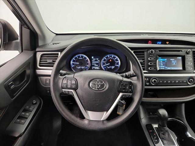 used 2019 Toyota Highlander car, priced at $24,998