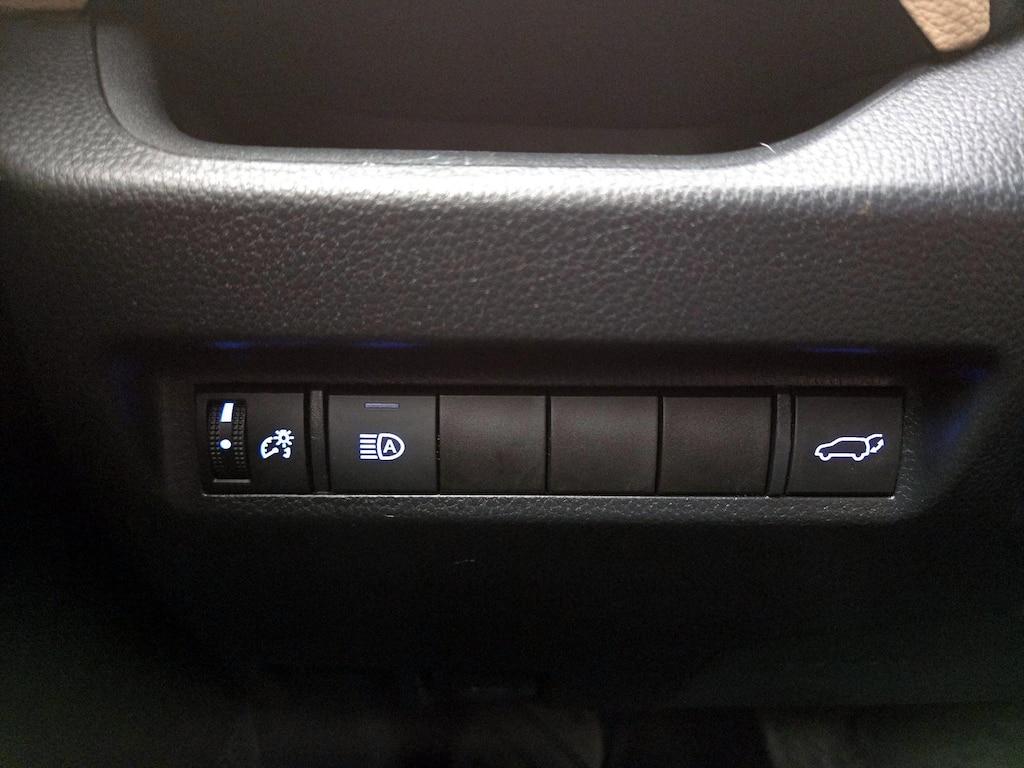 used 2020 Toyota RAV4 car, priced at $26,998
