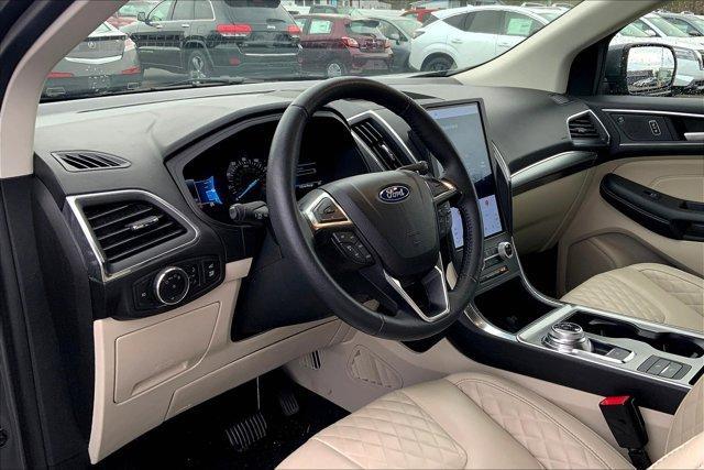 used 2024 Ford Edge car, priced at $30,000