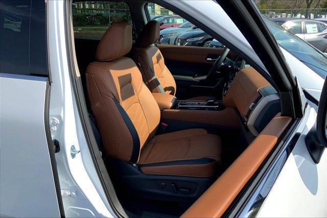 new 2025 Nissan Pathfinder car, priced at $50,683