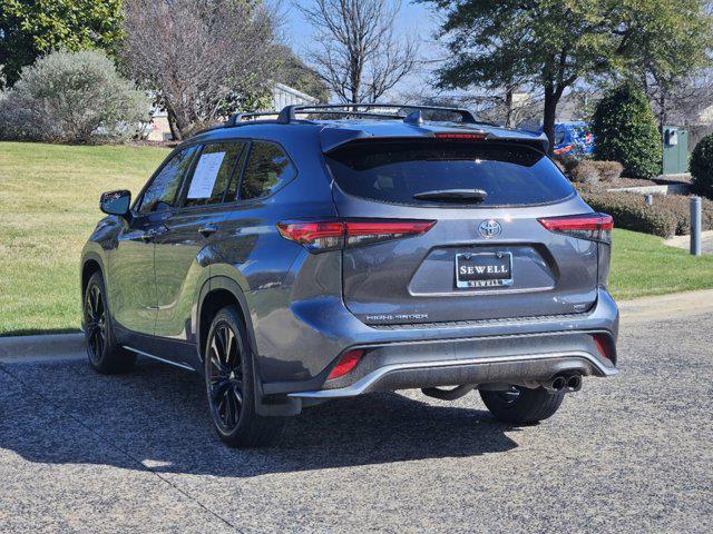 used 2023 Toyota Highlander car, priced at $37,495