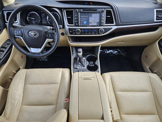 used 2014 Toyota Highlander car, priced at $18,995