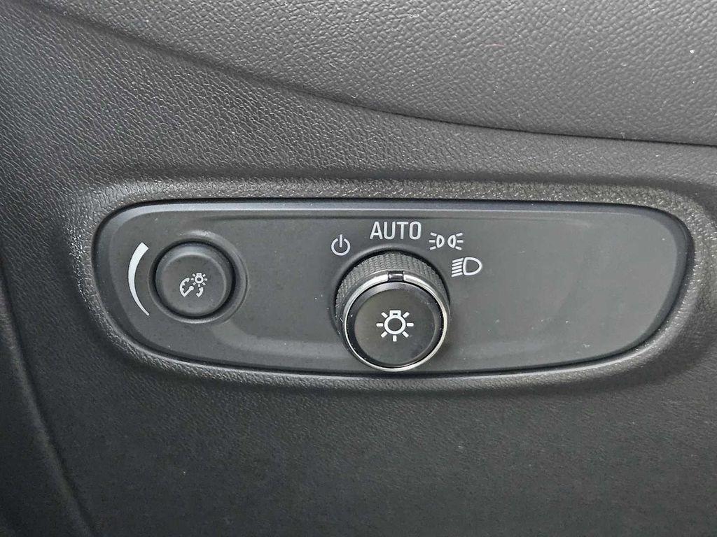 used 2022 Chevrolet Equinox car, priced at $21,895