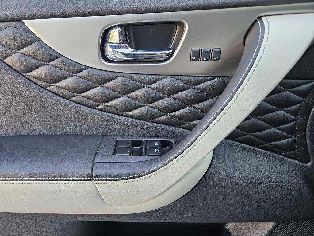 used 2017 INFINITI QX70 car, priced at $21,895