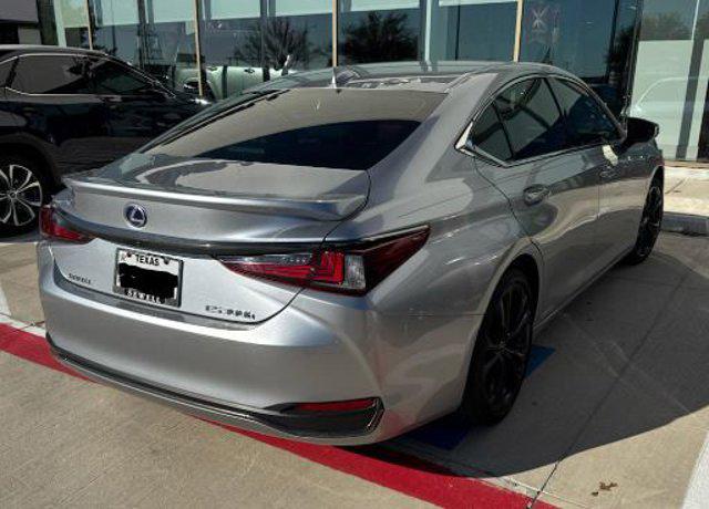 used 2022 Lexus ES 300h car, priced at $39,895