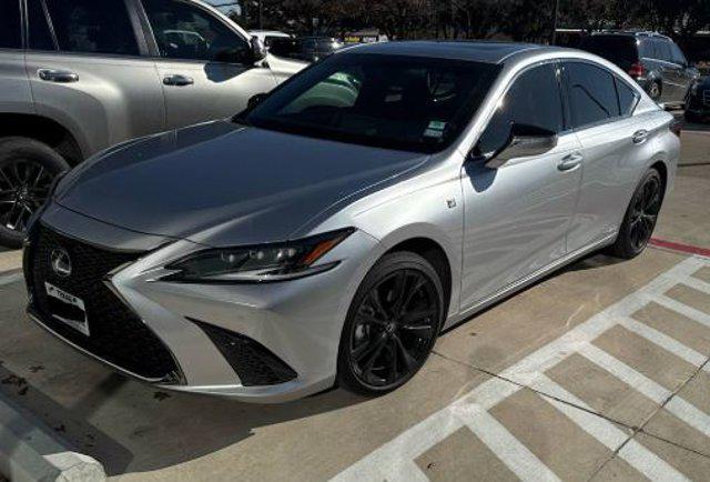 used 2022 Lexus ES 300h car, priced at $39,895