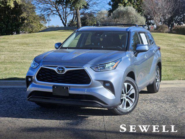 used 2020 Toyota Highlander car, priced at $25,488