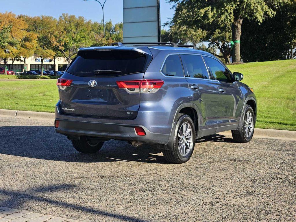 used 2019 Toyota Highlander car, priced at $25,395