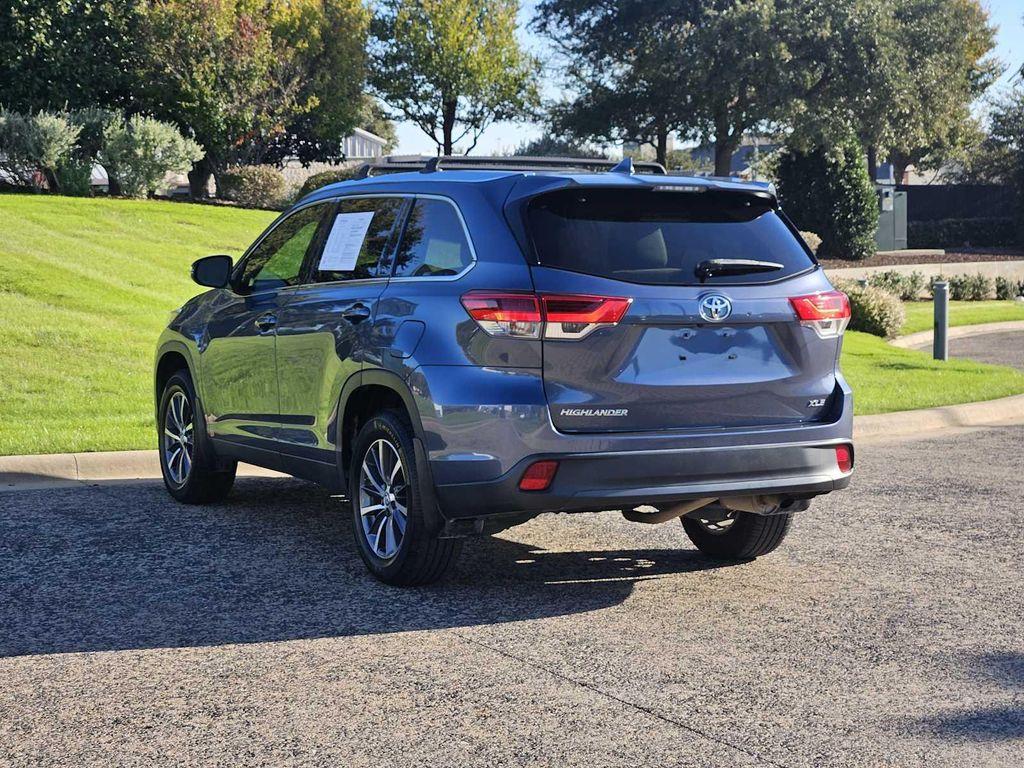 used 2019 Toyota Highlander car, priced at $25,395