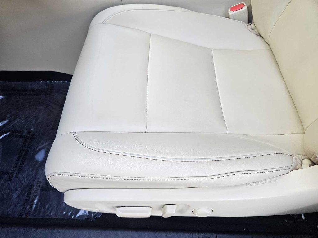 used 2019 Toyota Highlander car, priced at $25,395