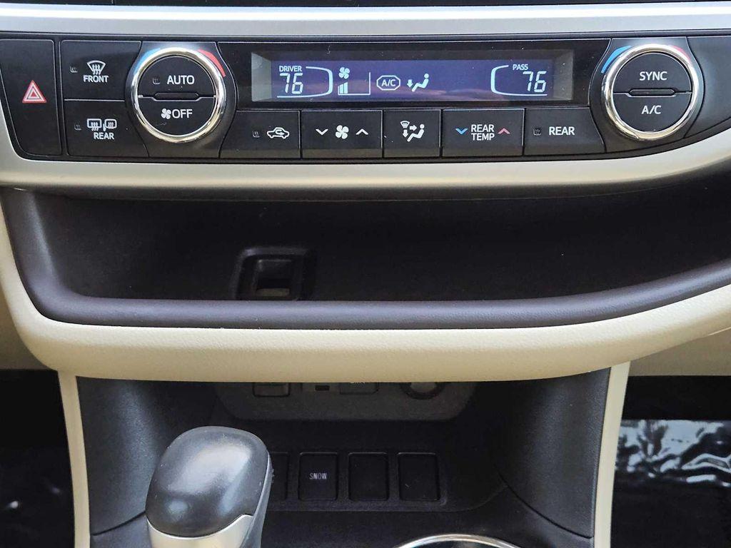 used 2019 Toyota Highlander car, priced at $25,395