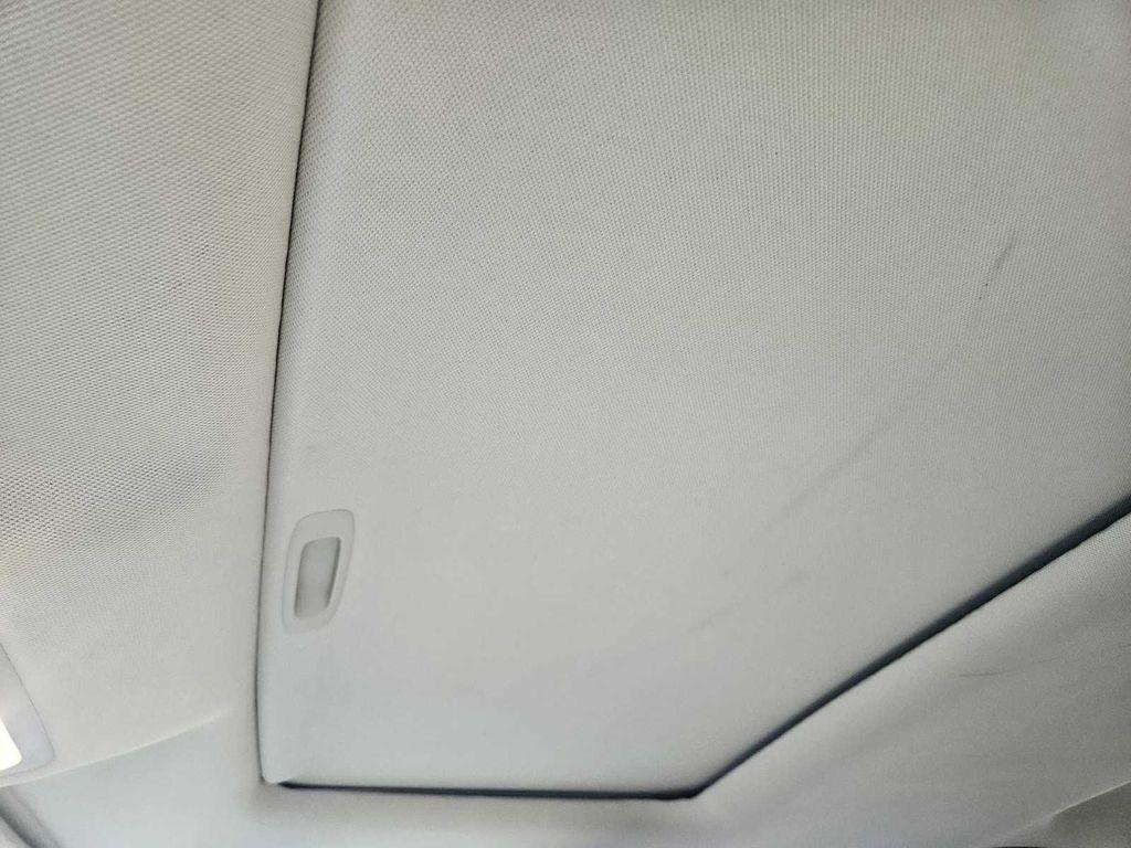 used 2019 Toyota Highlander car, priced at $25,395