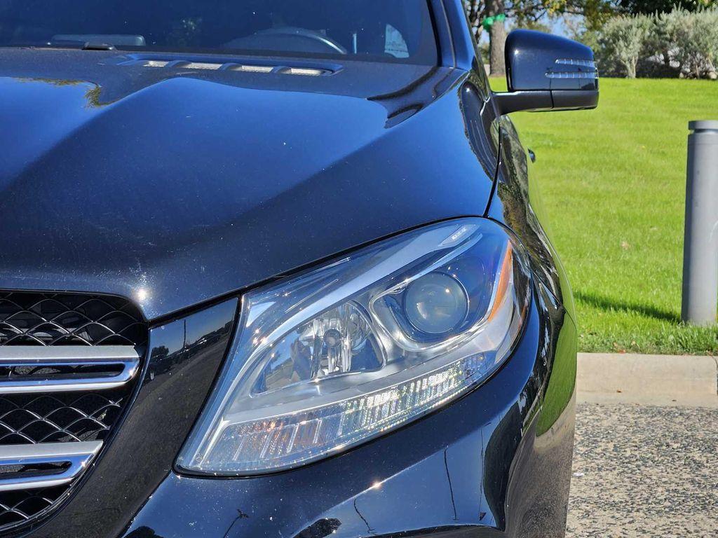 used 2019 Mercedes-Benz GLE 400 car, priced at $23,795