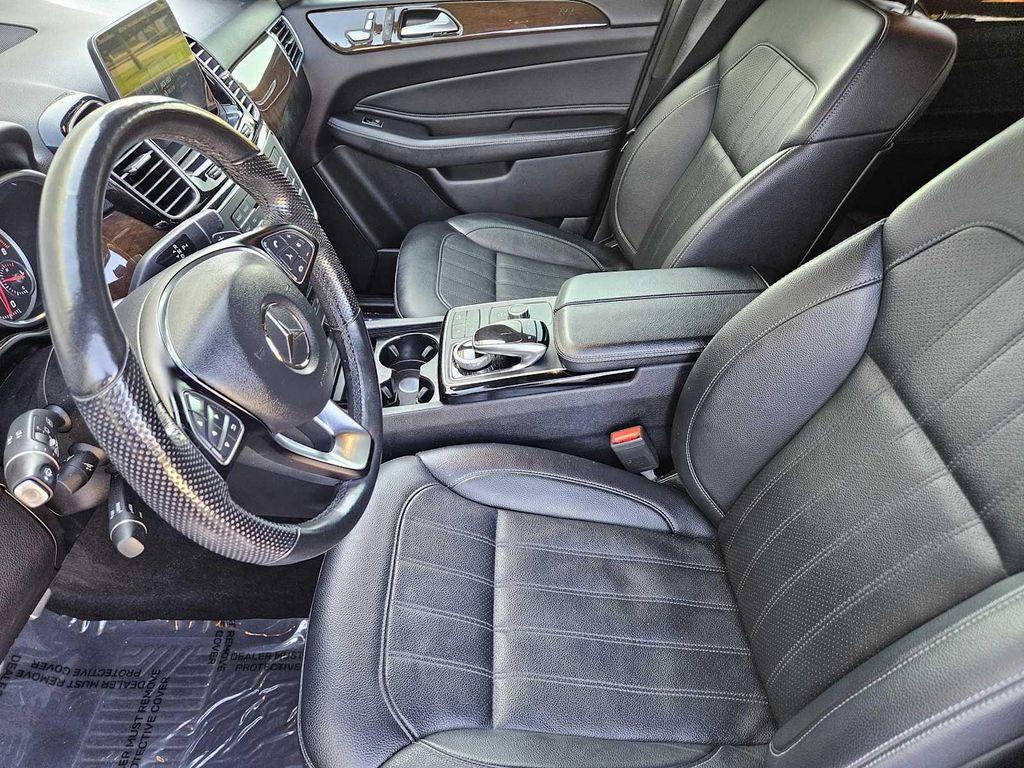 used 2019 Mercedes-Benz GLE 400 car, priced at $23,795