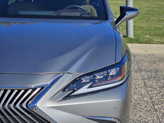 used 2021 Lexus ES 300h car, priced at $41,495