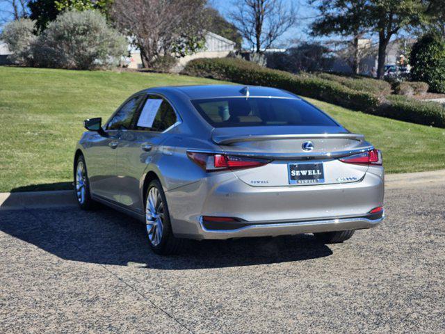 used 2021 Lexus ES 300h car, priced at $41,495