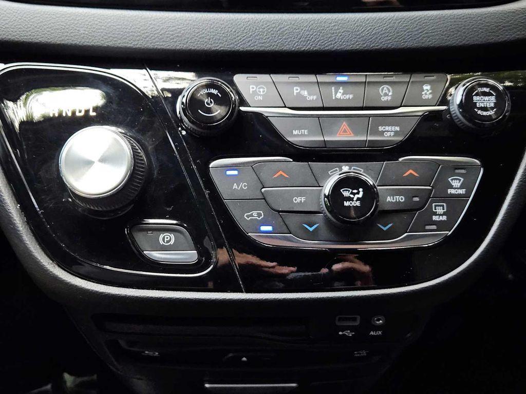 used 2020 Chrysler Pacifica car, priced at $19,988