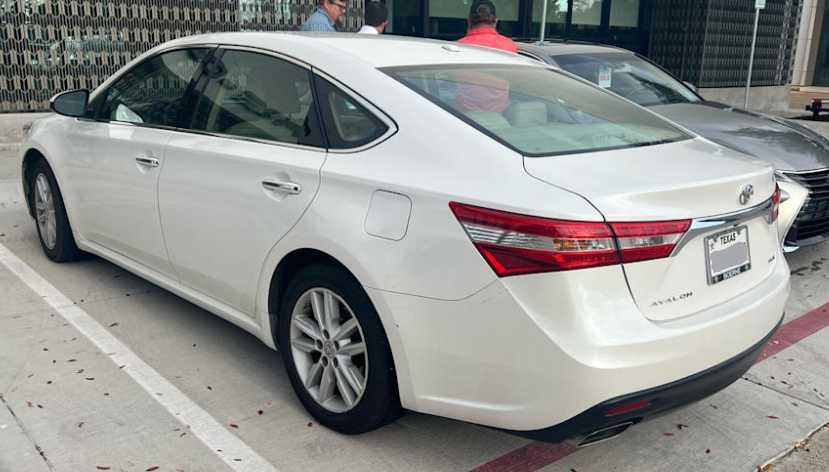 used 2015 Toyota Avalon car, priced at $15,995