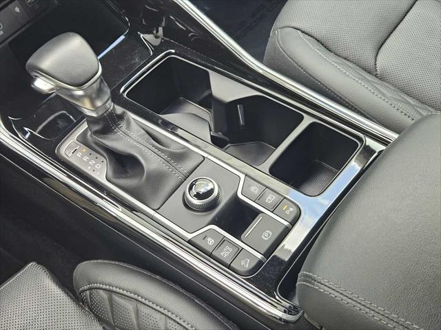 used 2022 Kia Sorento car, priced at $33,295