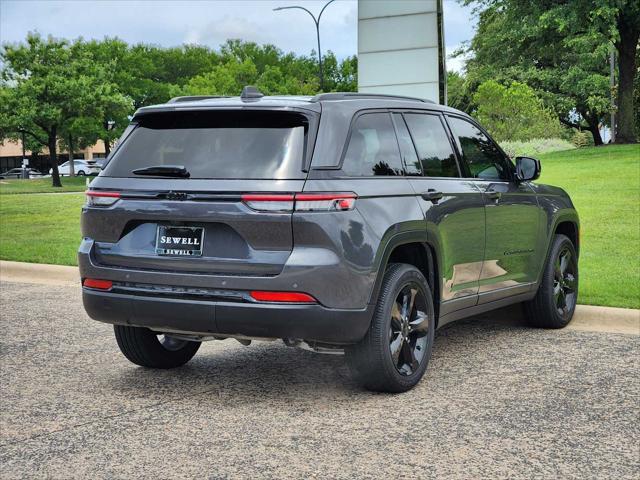 used 2024 Jeep Grand Cherokee car, priced at $40,495