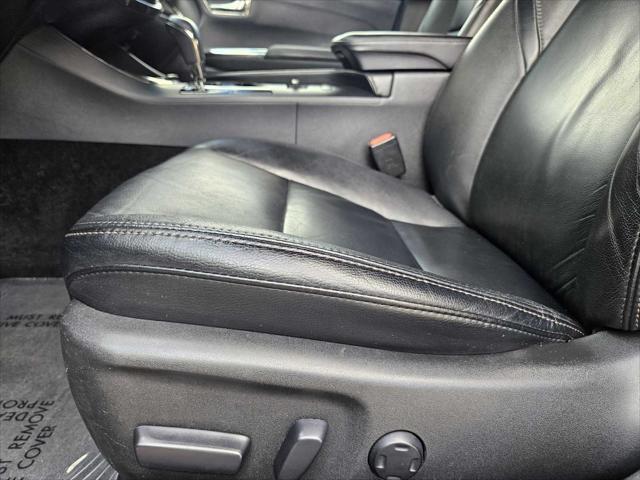 used 2015 Toyota Avalon car, priced at $15,995