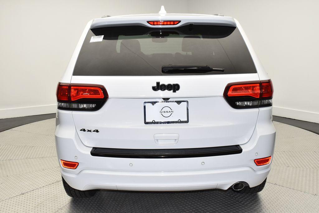 used 2018 Jeep Grand Cherokee car, priced at $17,795