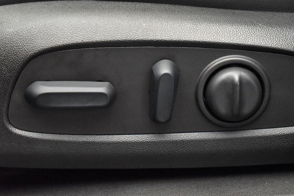 used 2022 Chevrolet Equinox car, priced at $17,795