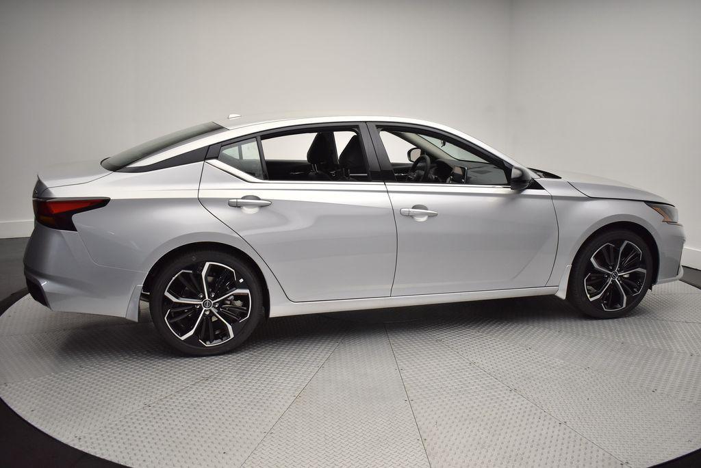 new 2025 Nissan Altima car, priced at $31,345