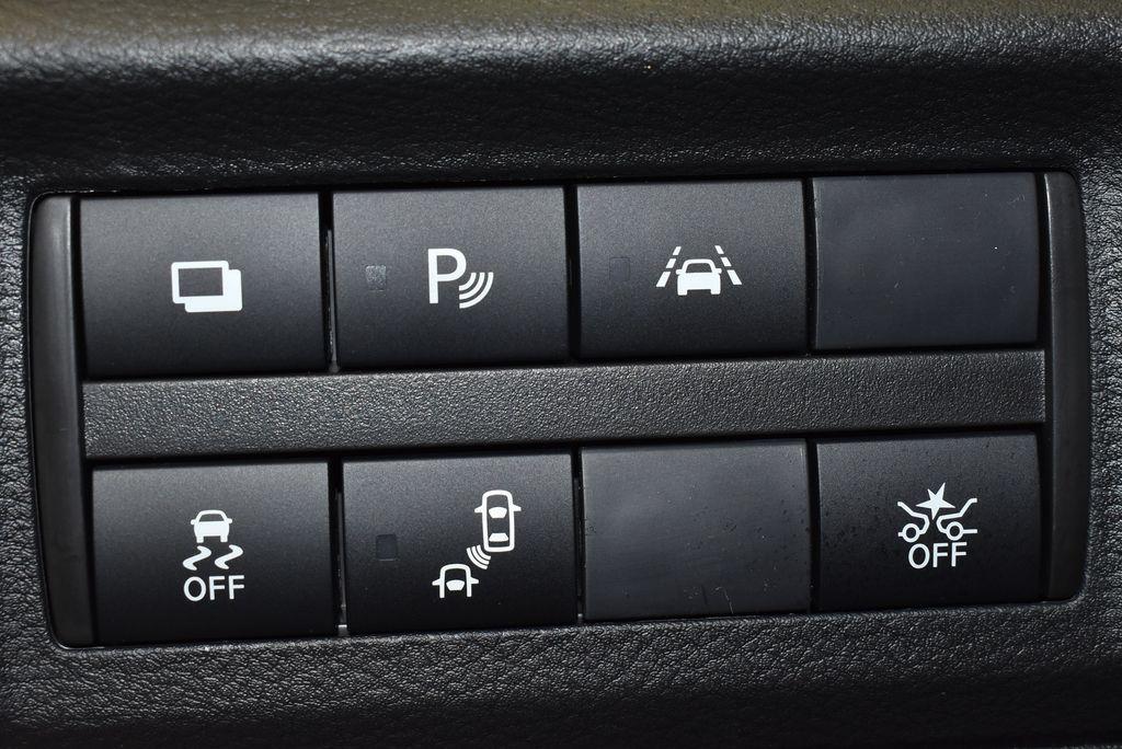 new 2025 Nissan Kicks car, priced at $23,605