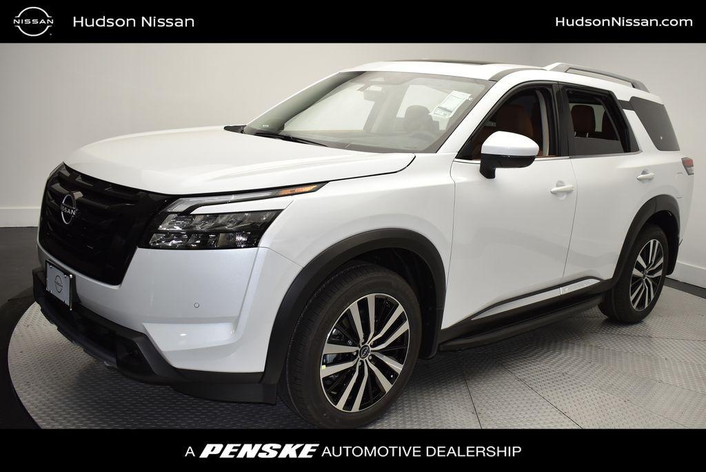 new 2025 Nissan Pathfinder car, priced at $55,115