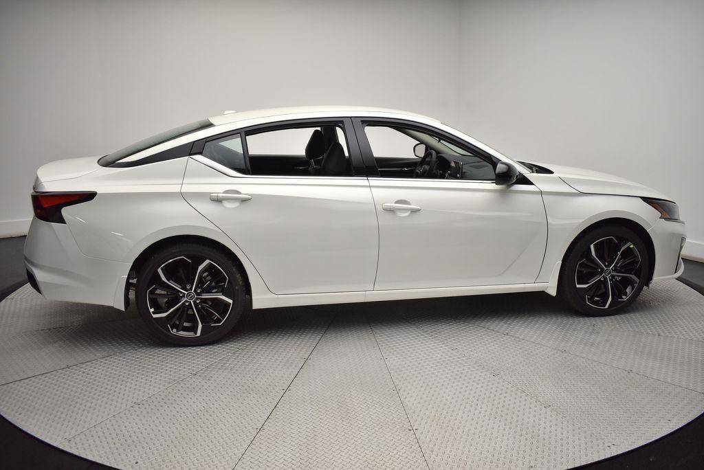 new 2025 Nissan Altima car, priced at $32,560