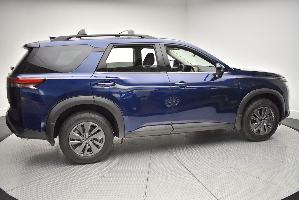 new 2025 Nissan Pathfinder car, priced at $43,880