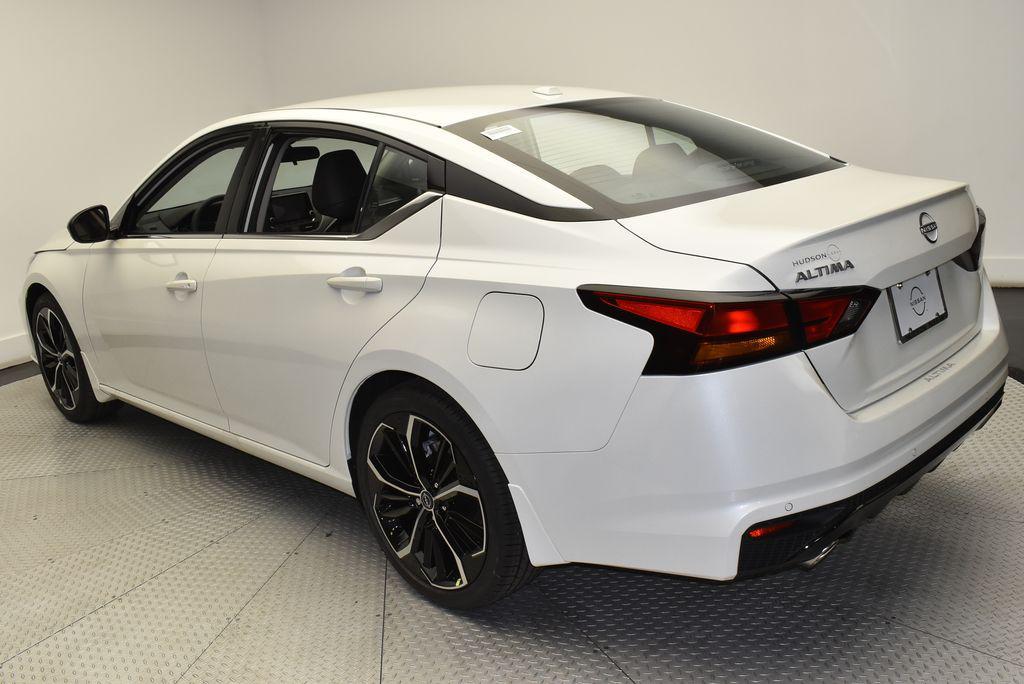 new 2025 Nissan Altima car, priced at $31,895