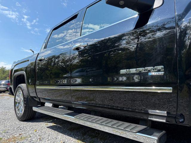 used 2018 GMC Sierra 1500 car, priced at $28,100