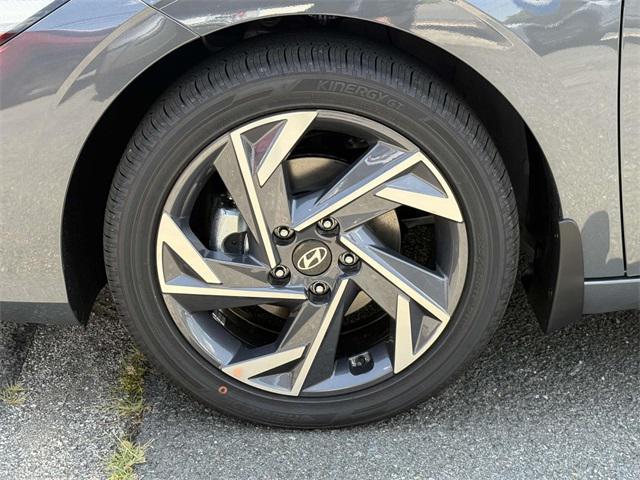 new 2025 Hyundai Elantra car, priced at $27,030