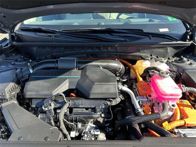 new 2025 Hyundai TUCSON Hybrid car, priced at $40,985