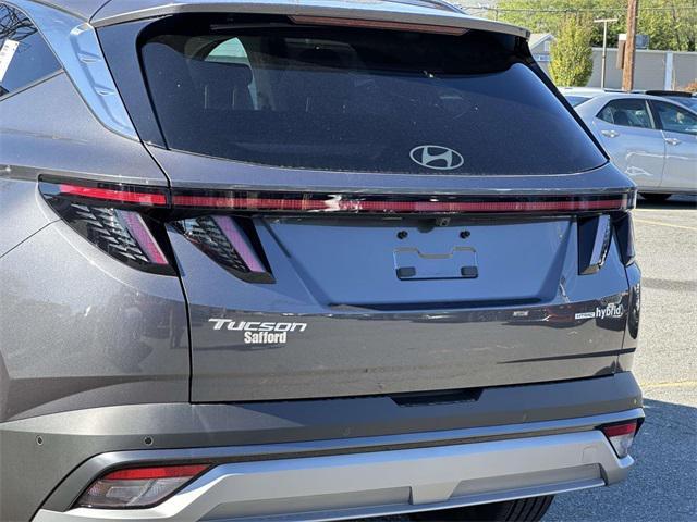 new 2025 Hyundai TUCSON Hybrid car, priced at $40,985