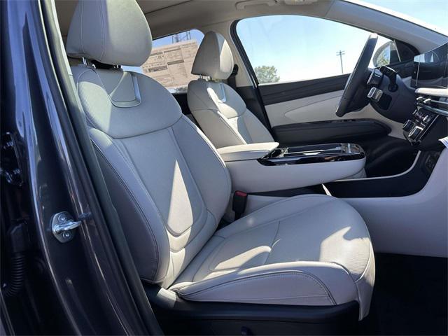 new 2025 Hyundai TUCSON Hybrid car, priced at $40,985