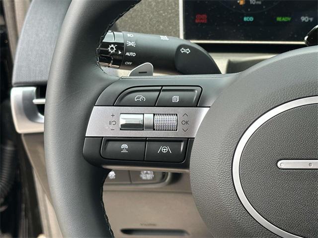 new 2025 Hyundai TUCSON Hybrid car, priced at $37,225