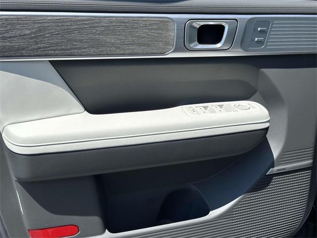 new 2025 Hyundai Santa Fe car, priced at $47,149
