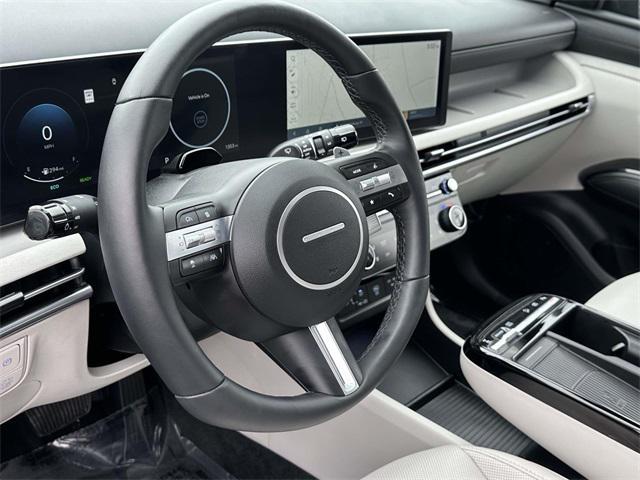 used 2025 Hyundai TUCSON Hybrid car, priced at $35,500