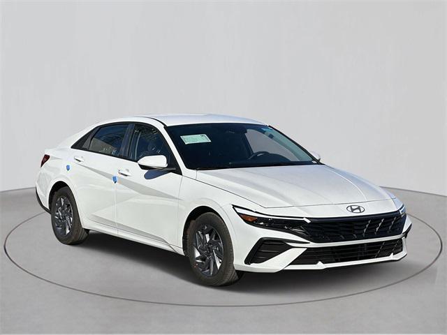 new 2025 Hyundai Elantra HEV car, priced at $26,715