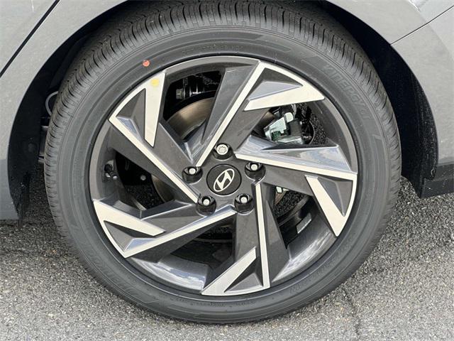 new 2025 Hyundai Elantra car, priced at $30,330
